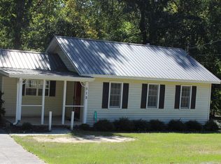 515 Ridgeland Dr, Sandersville, GA 31082