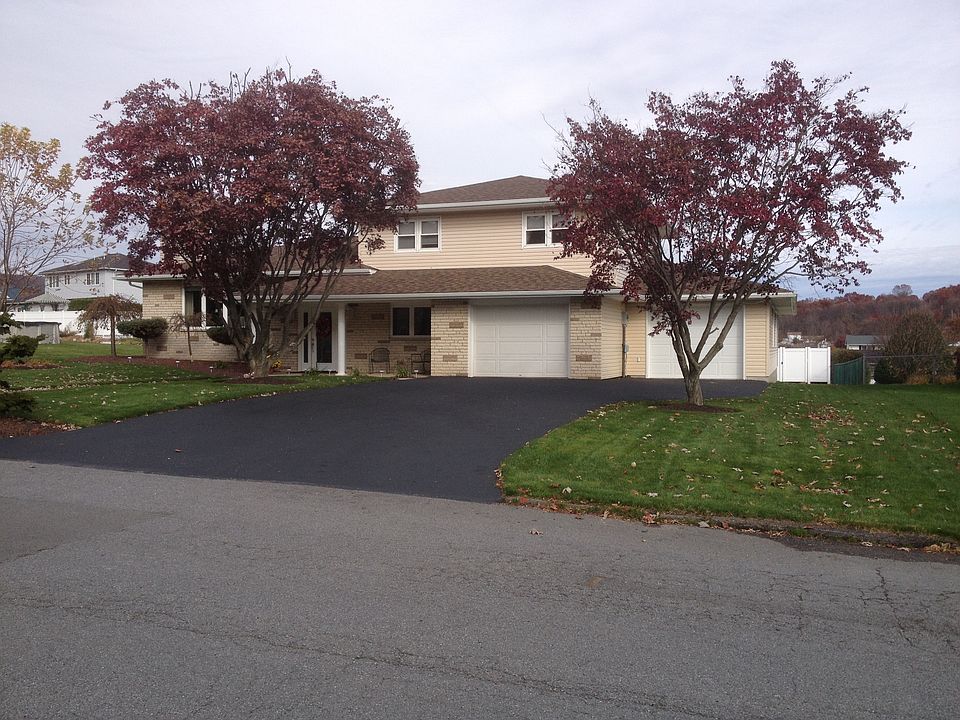 219 Riverside Drive, Eynon 