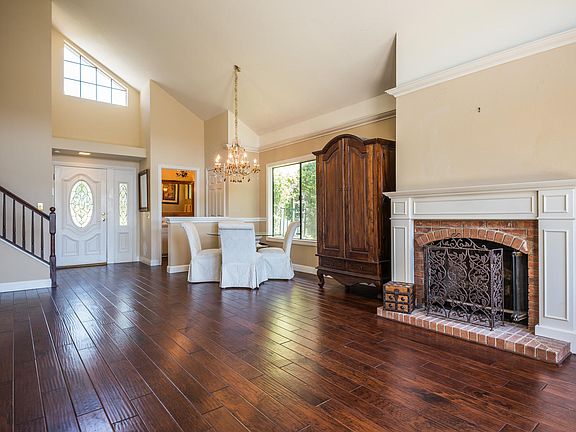 5th image of 519 N Park Springs Ct