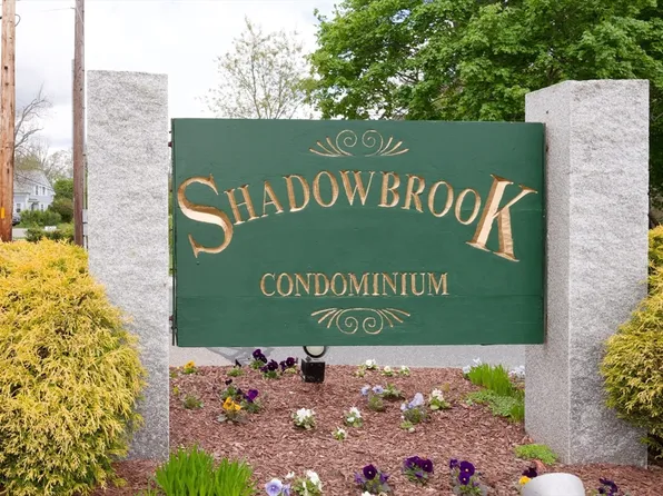 5 Shadowbrook Ln APT 16, Milford, MA 01757