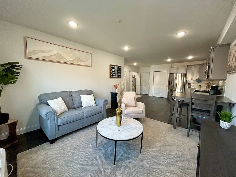 59-63 Courtland St #401 — Photo 1