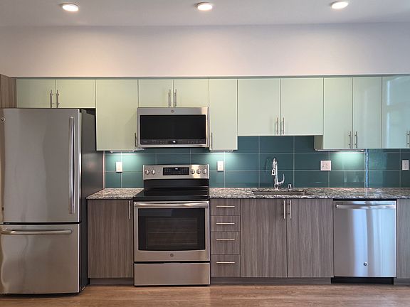 5th image of 1085 103rd Ave NE APT 206