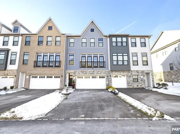 39 Cranberry Ln #20, Montvale, NJ 07645