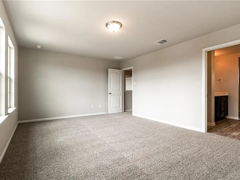 2718 Bridekirk Dr — Photo 32