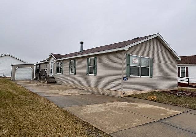 1st image of 45453 Catalpa Blvd