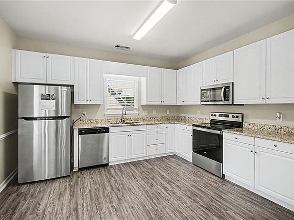 5th image of 2910 Bridgeport Dr