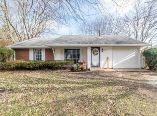 1245 Barefoot Trl, Greenwood, IN 46142