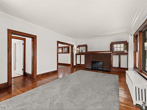 3rd image of 1084 Sylvan Ave
