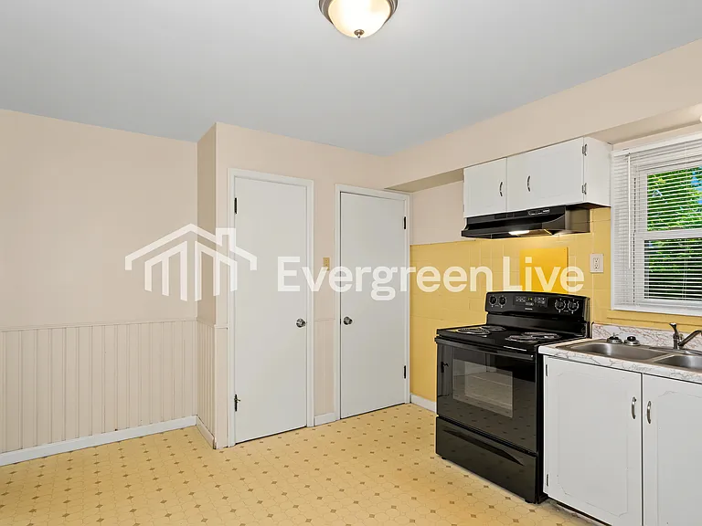 110 Saint Daniel Ln — Photo 9