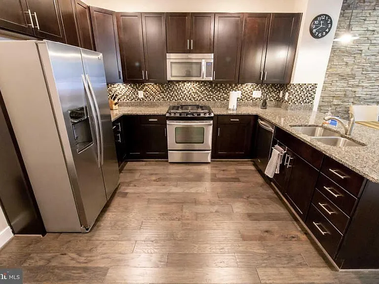 2203 Richmond Hwy #101 — Photo 7
