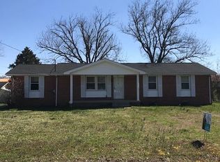 121 Trinity Dr, Lebanon, TN 37087