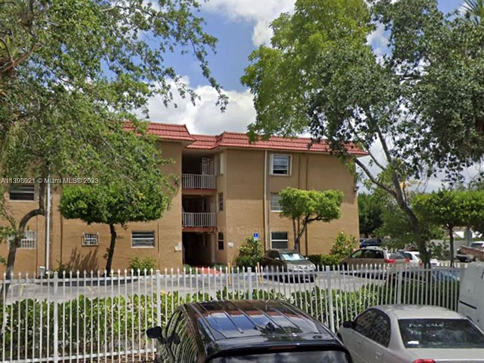 2nd image of 4655 Palm Ave APT 120