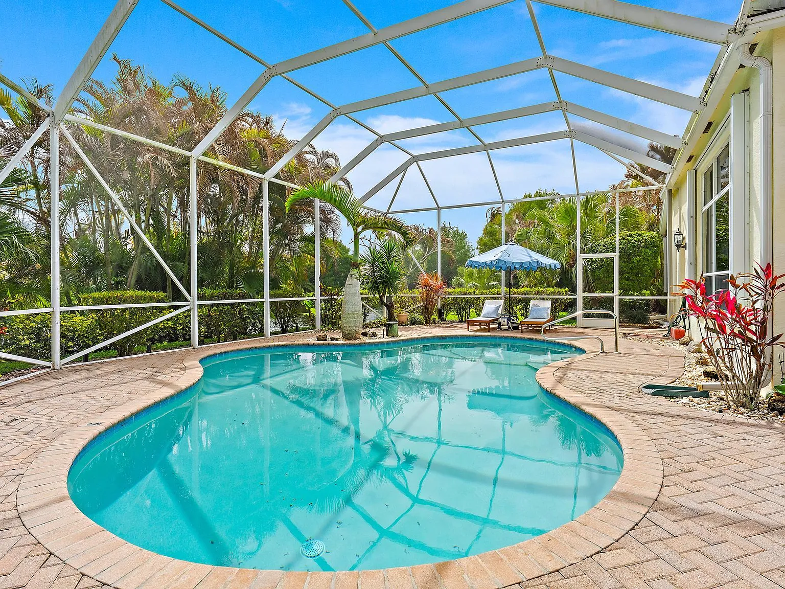 4 bed, 3.0 bath, 2776 sqft, $18,000 — Photo 4
