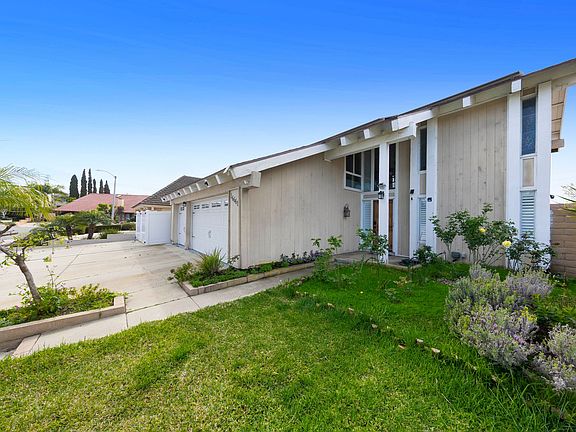 2nd image of 16661 Parlay Cir