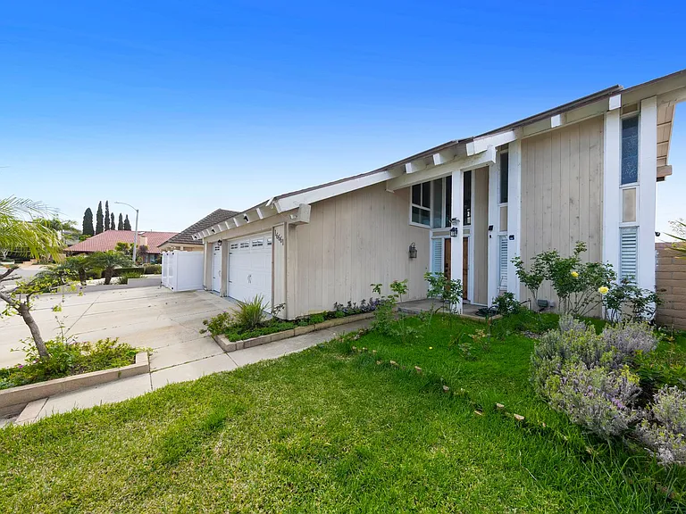 16661 Parlay Cir — Photo 2