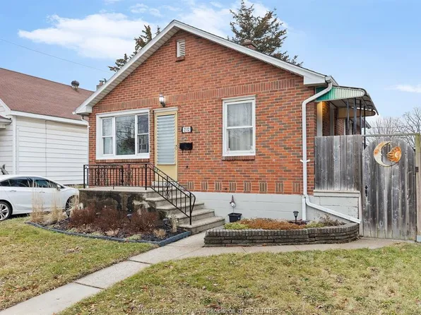 2332 Mercer St, Windsor, ON N8X 3R3