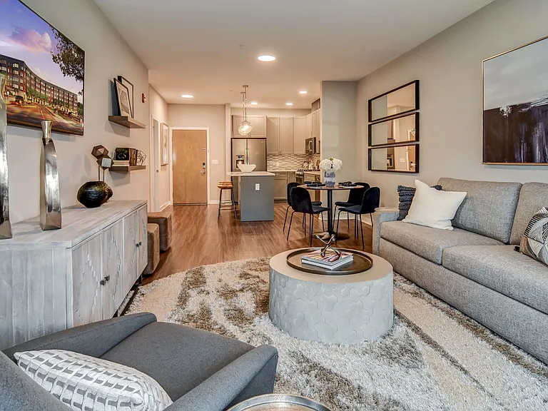 975 Bonnel Ct — Photo 7