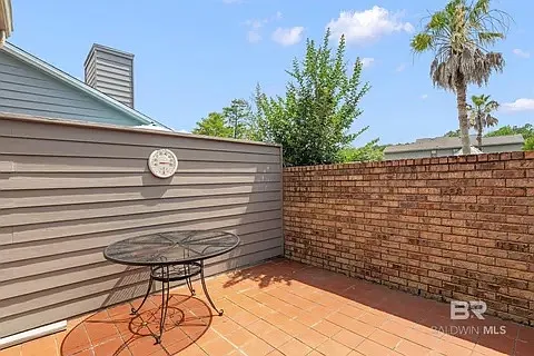 389 Clubhouse Dr — Photo 4