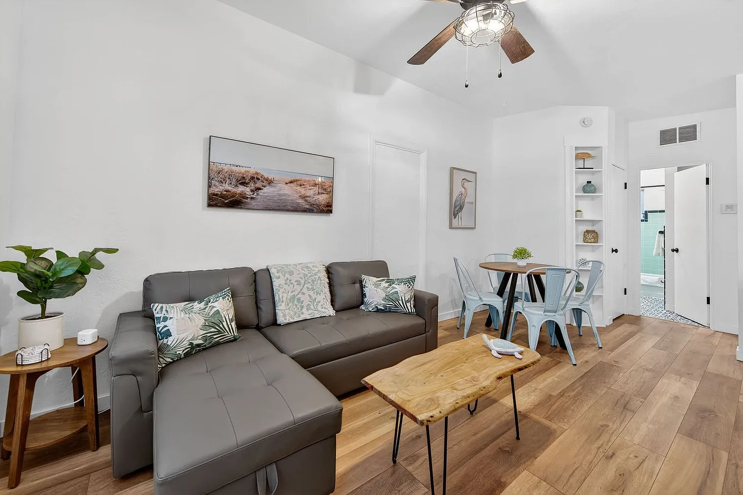 1 bed, 1.0 bath, $2,777 — Photo 1