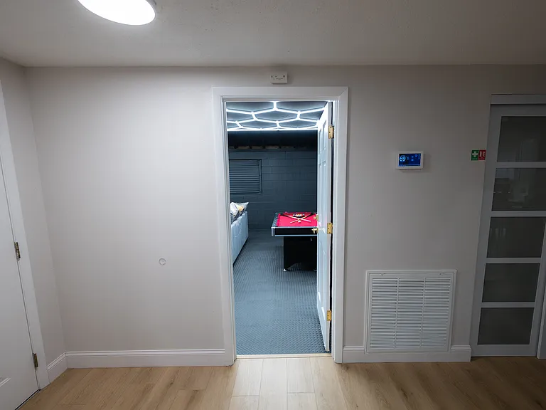 6820 Fountain Ave — Photo 4