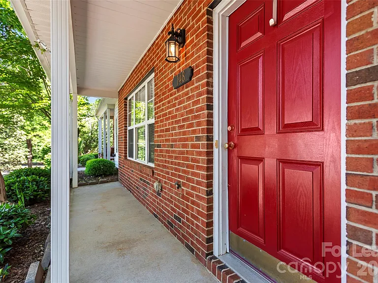 148 Mangum Cir — Photo 3
