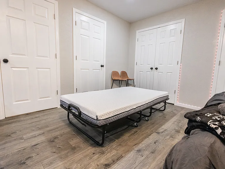 1112 S Dexter Dr — Photo 16
