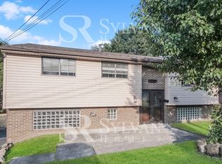 383 E James St, Homestead, PA 15120