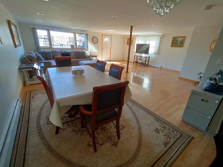 8919 Ozark Ave — Photo 8