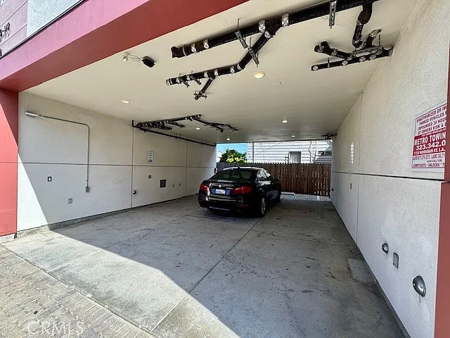 1210 1/2 Fedora St — Photo 27
