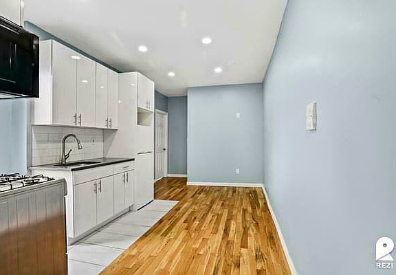 5th image of 554 E 149th St APT 17