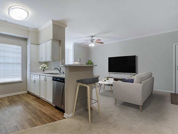 3rd image of 600 Rohnert Park Expy W #550323