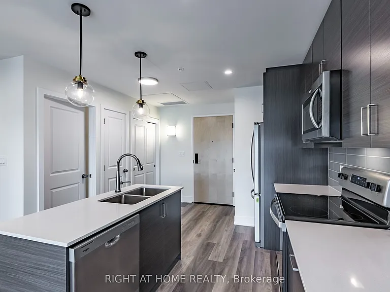 121 Mary St #321 — Photo 17