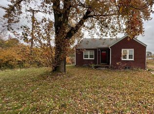 5647 Hoover St, Trenton, MI 48183