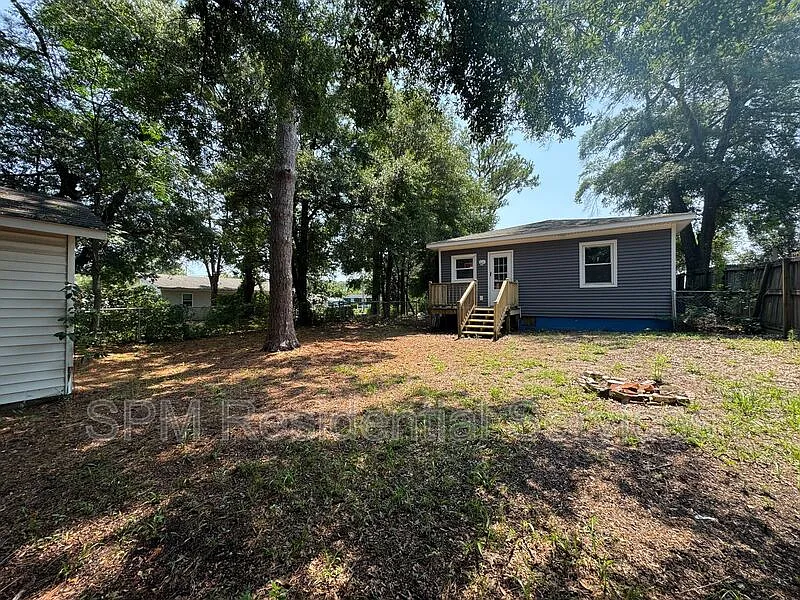 331 Cape Fear Blvd