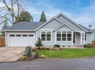 3501 7th St, Hubbard, OR 97032