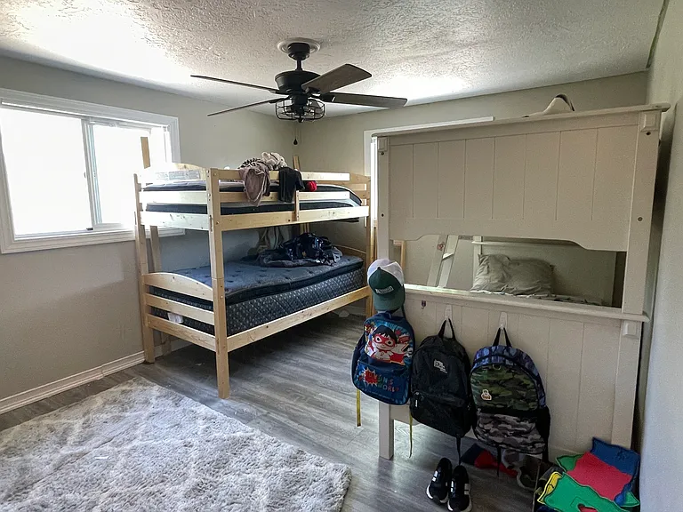 20 N 470 W — Photo 6