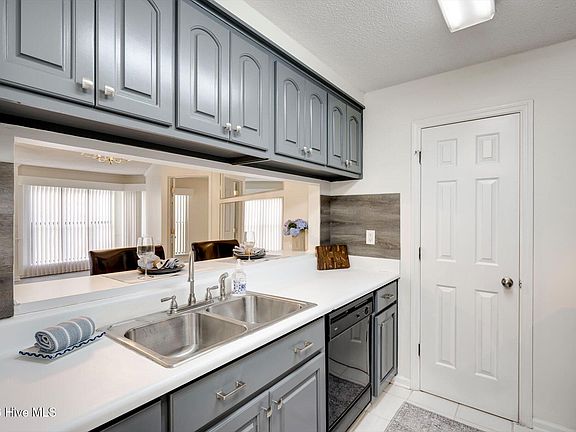 2nd image of 1307 Colony Place Drive
