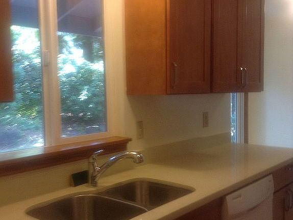 5th image of 12225 SE 60th Pl