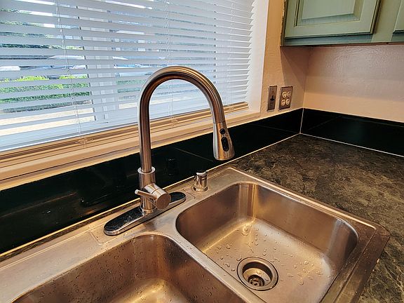 Kitchen sink