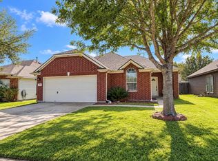 3722 Elderberry Dr, Dickinson, TX 77539