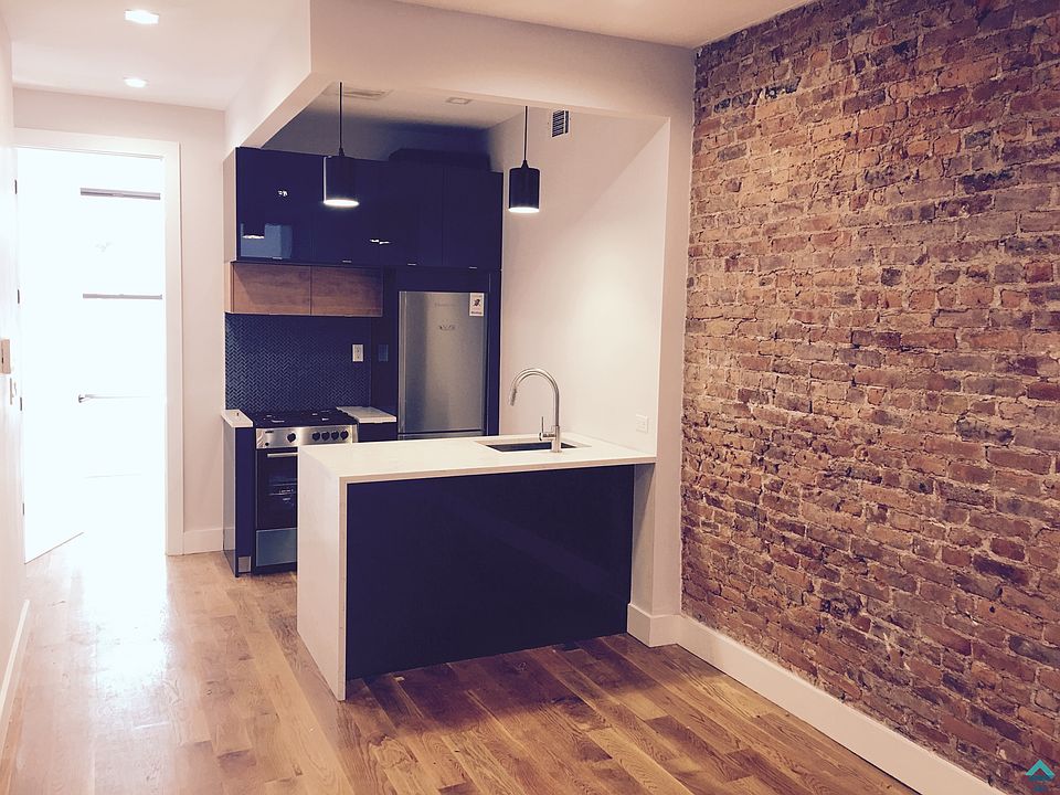 1st image of 679 Halsey St #1RKA