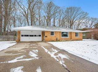 658 Ross Rd, Muskegon, MI 49441