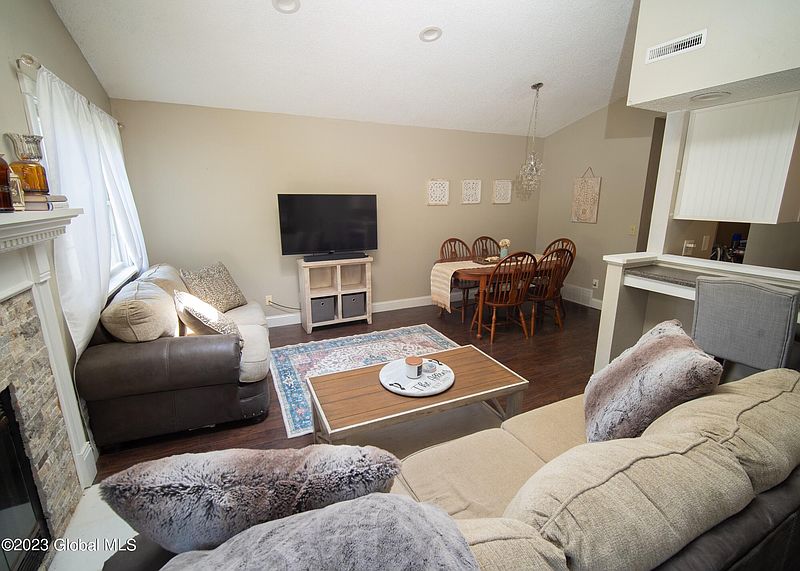 2nd image of 208 Monmouth Way