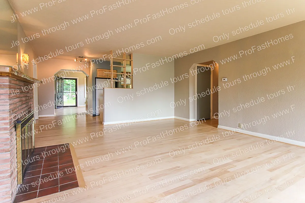 Building Photo - 14909 SE Mill St