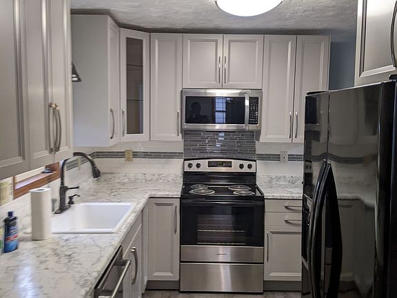 5th image of 113 S Sheridan St