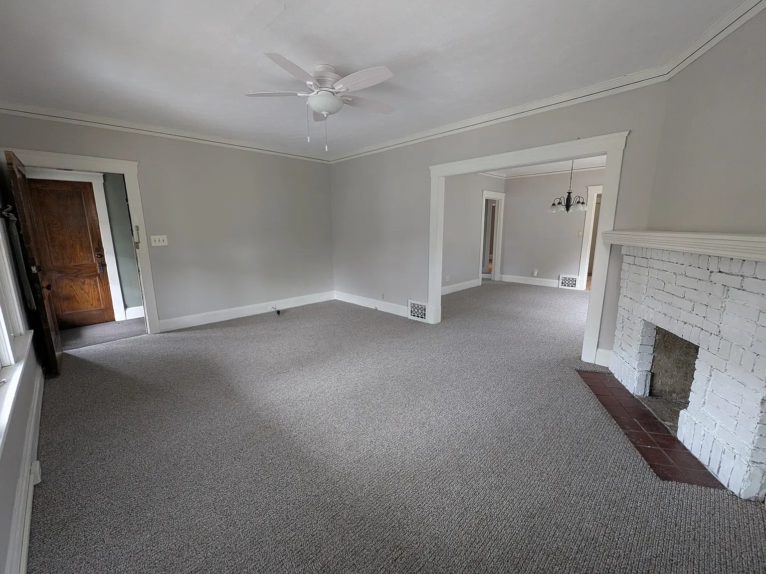 1253 Cranford Ave — Photo 2