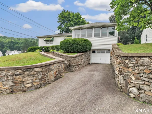 124 North Cliff Street, Ansonia, CT 06401