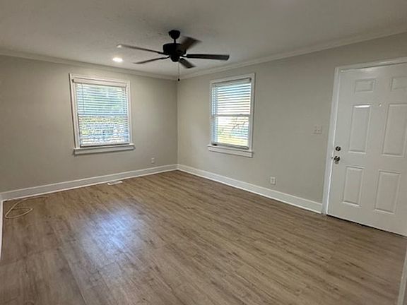 2nd image of 1601 Columbia Ave
