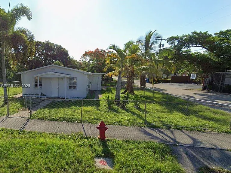 10 NW 28th Way — Photo 7