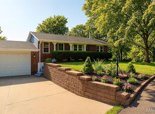 1944 Americana Way, Fenton, MO 63026